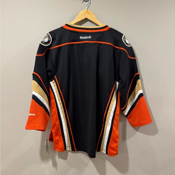 Anaheim Mighty Ducks NHL Hockey Jersey - Picture 2 of 10